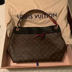 Authentic Louis Vuitton Tuileries Hobo MNG NAT Bag